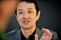 ＜プロフィール＞
	1985年入社。エンジン実研部に所属し「カペラ」「MPV／プロシード」「ファミリア」などの開発を担当した。2006年に「プレマシー」開発主査。2013年から「アテンザ」などの担当主査を務める。1961年生まれ。