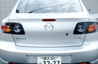 写真をクリックするとシートが倒れるさまが見られます。