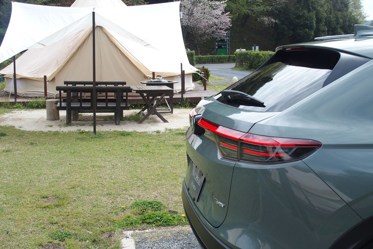 ホンダ・ヴェゼルe：HEV X HuNTパッケージ（リアコンビネーションランプ）