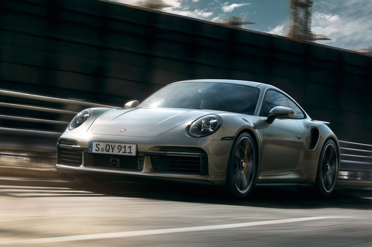 新型ポルシェ911ターボS