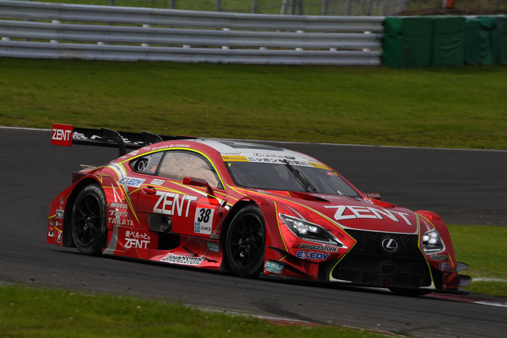 一時はトップを走っていたNo.38 ZENT CERUMO RC F（立川祐路／石浦宏明）だが、最後は赤旗に泣き、結果は3位となった。