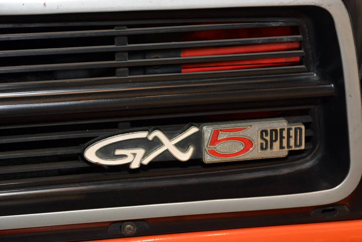 1972年式日産サニー1200クーペGX-5 特殊ツーリングカー（TS）仕様（エンブレム）