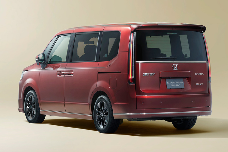 ステップワゴンe：HEVスパーダ30周年特別仕様車