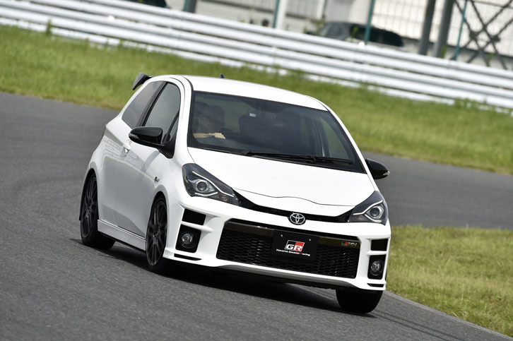 2018年春ごろの発売が予定される「ヴィッツ“GRMN”」。最高出力210ps以上（社内測定値）の1.8リッタースーパーチャージドエンジンが搭載される。写真はプロトタイプ。