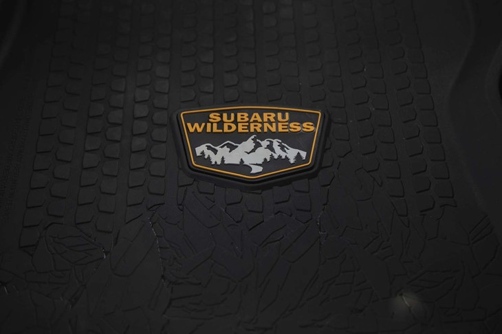 スバル・アウトバック ウィルダネス（フロアマット）