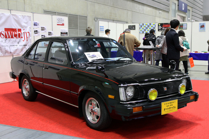 「オペル・カデットC」などと基本設計を共有するゼネラルモーターズのグルーバルカー（Tカー）構想のもとに誕生した初代「いすゞ・ジェミニ」。これは1979年にマイナーチェンジを受けた中期型の「1800LS/G」で、純正アルミホイールを含めオリジナルの姿を保っている。