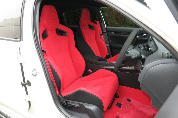 ホンダ・シビック タイプR（フロントシート）