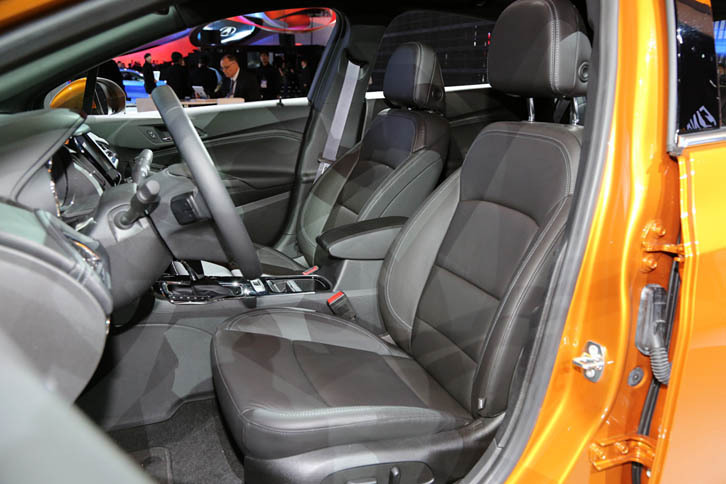 シボレー・クルーズ ハッチバック