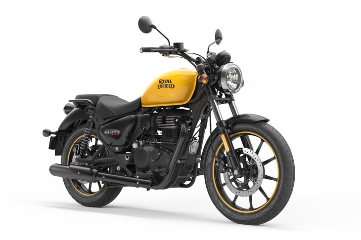 ベーシックな「メテオ350」はタンクカラーと同じカラーのホイールリムライニングが特徴。