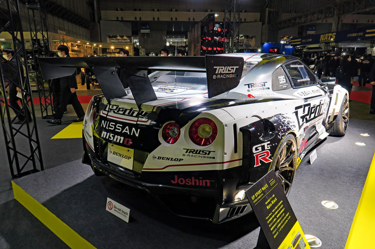 「ダンロップSP SPORT MAXX GT600」を装着した「TRUST GReddy 35RX SPEC-D」。