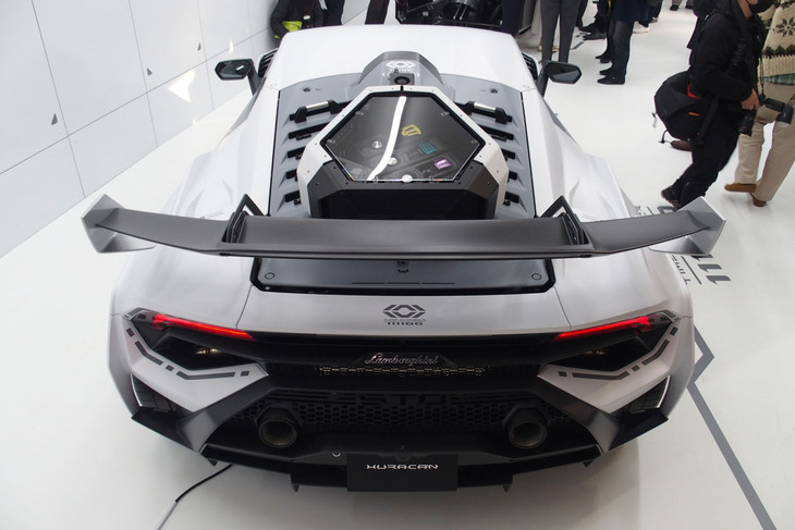 ウラカンSTOタイムチェイサー_111100（リアビュー）