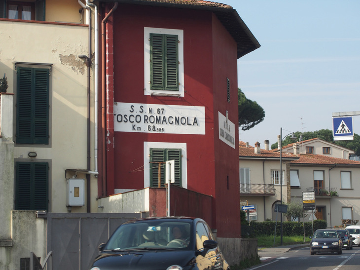 ANAS駐在所建屋の一例。フィレンツェ郊外のシーニャで。