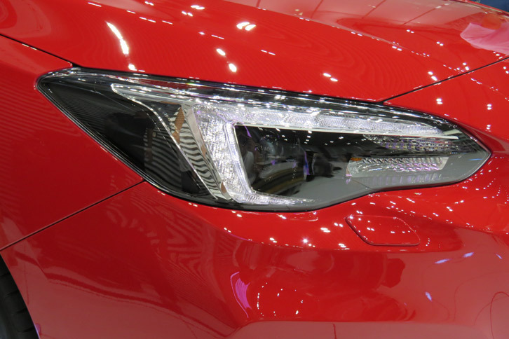 スバル・インプレッサG4（ヘッドランプ）