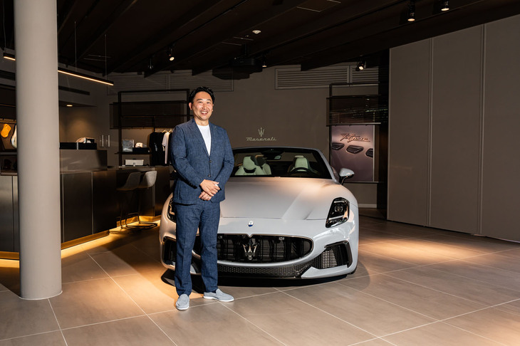 初披露イベントで「マセラティ・グランカブリオ」を紹介したマセラティ ジャパンのジェネラルマネージャー玉木一史氏。