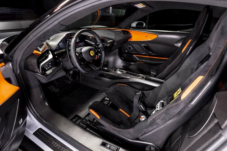 フェラーリSF90 XXストラダーレ（インテリア）