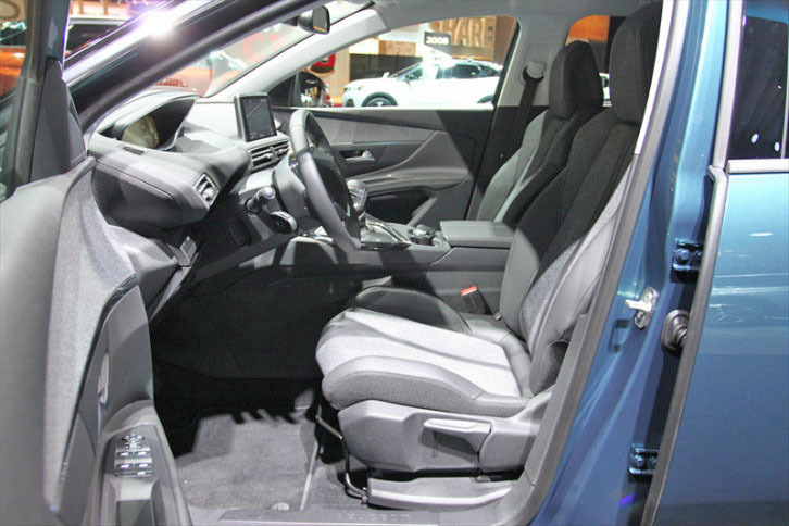 プジョー5008（インテリア）