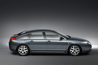 2005年から2012年まで販売された「C6」。そのデザインには「DS」や「CX」などへのオマージュがちりばめられていた。