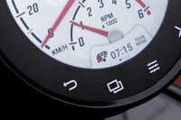 ユニークな機能としては、他のインディアンの最新モデルと同じく気筒休止システムを搭載。停車時に1つシリンダーを休止することで、エンジンの放熱を抑えてくれる。