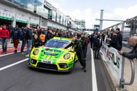 連覇に期待がかかったManthey Racingですが、こちらも序盤でまさかのリタイア。