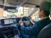 「トヨタチームメイト」を使ってみる。最新の「ホンダ・レジェンド」が積む「ホンダセンシングエリート」が自動運転レベル3に到達しているのに対し、トヨタのシステムはレベル2にとどまっている。