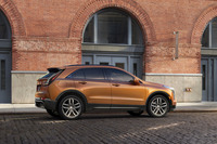 トランスミッションは9段AT。4WDシステムは2つのクラッチを介して駆動力を伝達するもので、完全な前輪駆動にもなる。