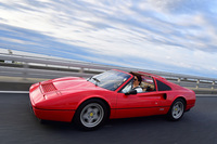 フェラーリはたまに味わう御馳走である。（写真＝池之平昌信）
