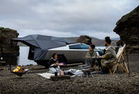 サイバートラックでキャンプができるの？　「サイバートラックについて知っておきたい10のこと」PART 8