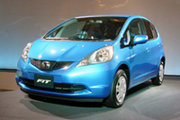 新型「ホンダ・フィット」（1.3リッターモデル）