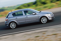 オペル・アストラ1.6＆2.0ターボ（2ペダル5MT/6MT）【海外試乗会（前編）】の画像