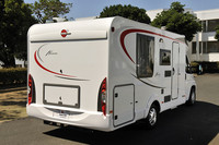 ネッソーのベースとなったのは、フィアットの大型バン「デュカート」。モーターホーム専用に設計された低床シャシーにより、優れた走行安定性を実現したという。