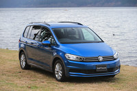 VWが新型ゴルフトゥーランを発売の画像