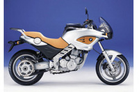 BMW、銀座で「6シリーズクーペ」を特別展示の画像