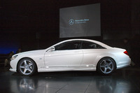 メルセデスCLがフェイスリフト、新エンジン採用の画像