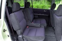 三菱ディオン TURBO NAVIパッケージ（4AT）【試乗記】の画像