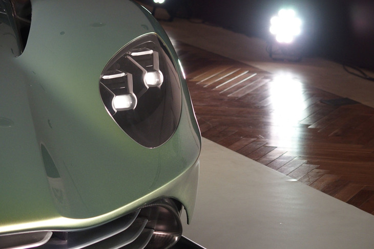 アストンマーティン・ヴァルハラ（ヘッドランプ）