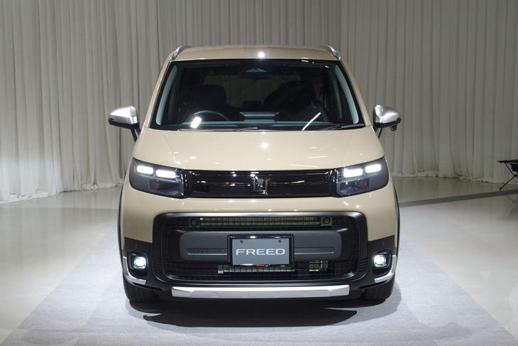 ホンダ・フリード クロスター（フロントマスク）