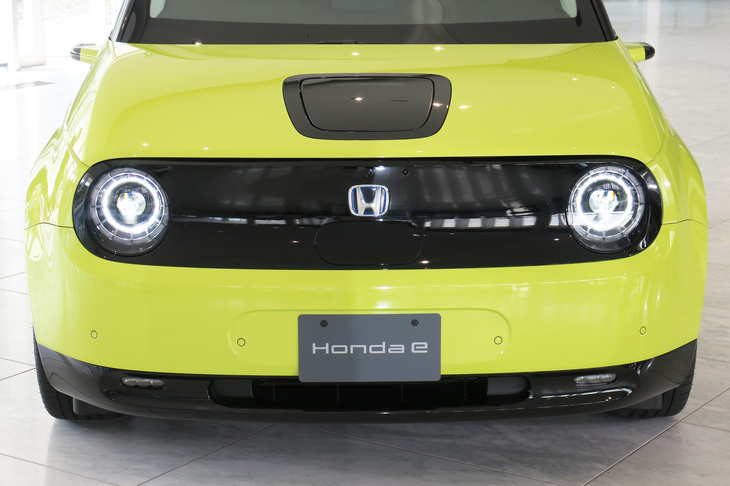 ホンダeアドバンス（フロントマスク）