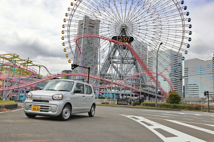 スズキは2019年6月に、先代「アルト」をエンジンもそのままにパキスタンで現地生産し、販売を開始した。軽のグローバル展開へ向け、着々と計画を進めているのだ。