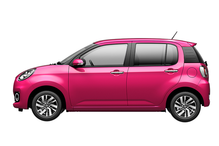 トヨタ版である「パッソ モーダ」のサイドビュー。ボディーサイズにおける従来モデルとの違いは、全高が10mm低められた程度だが、ホイールベースは50mm伸びている。