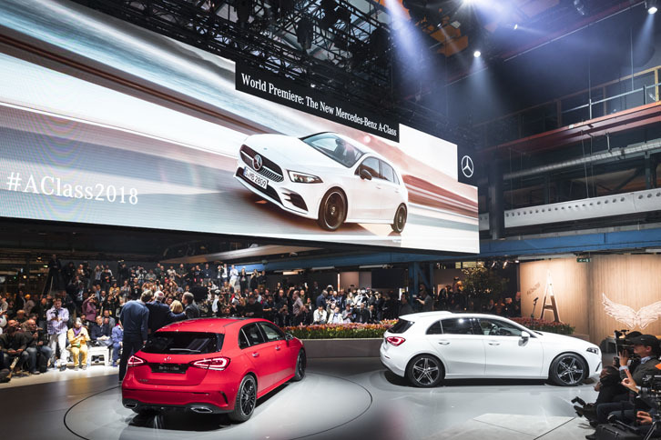 メルセデス・ベンツAクラスの発表会の様子。