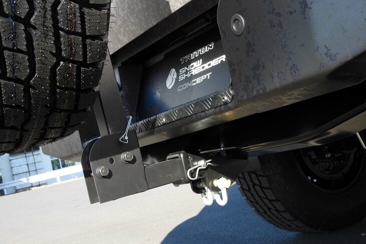 三菱トライトンSNOW SHREDDER CONCEPT（トレーラーヒッチメンバー）