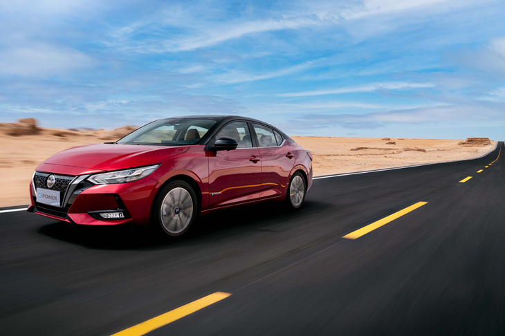 中国で販売されるミドルクラスセダン「シルフィ」。2712ｍｍのロングホイールベースと、最高出力134PSを発生する「e-POWER」パワートレインの搭載が特徴だ。