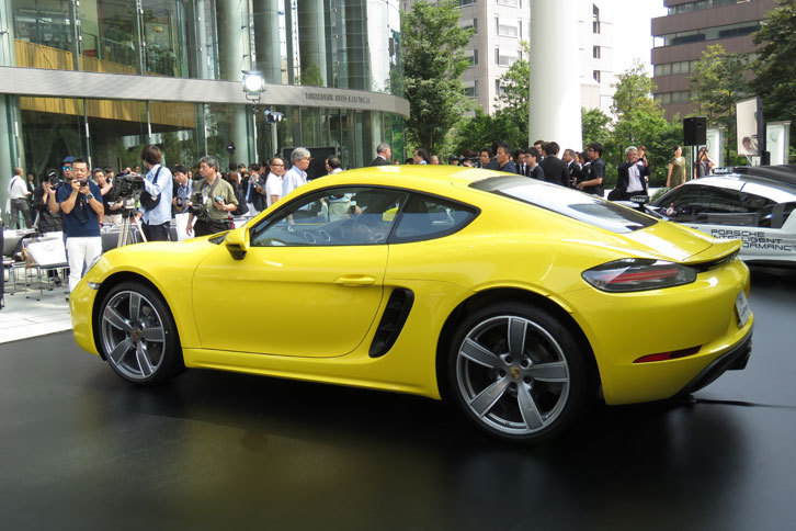 ポルシェ718ケイマン