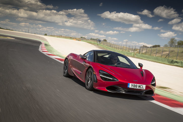 ヴァレルンガ・サーキットはローマの北、約30kmに位置する。一周4085mでコーナー数は12。テクニカルなコースとして知られる。