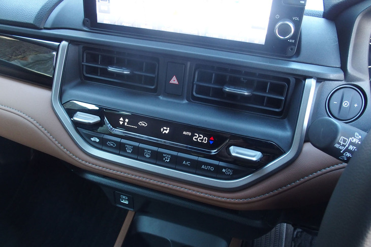 ホンダWR-V Z＋（エアコン操作パネル）