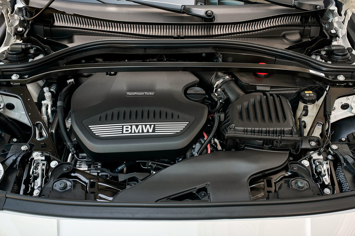 Bmw 118d Ff 8at M135i Xdrive 4wd 8at 海外試乗記 さよならfr Webcg
