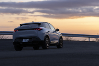 駆動用リチウムイオンバッテリーの容量は73kWhで、WLTCモードの一充電走行距離は604km。本国には98kWhバージョンも存在する。