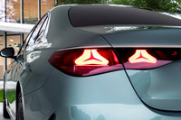 メルセデス・ベンツが新型「Eクラス」を発表　ラインナップの半数をPHEVにの画像