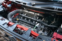 「ハイブリッドMZ」のパワーユニットはマイルドハイブリッド付きの1.2リッター自然吸気エンジン。下位グレードではマイルドハイブリッドが省かれる。