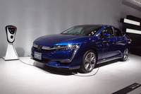 2018年の夏に国内で発売される「クラリティPHEV」。
